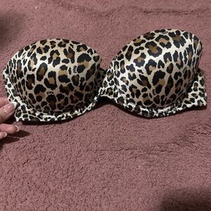 Victoria’s Secret strapless push up bra